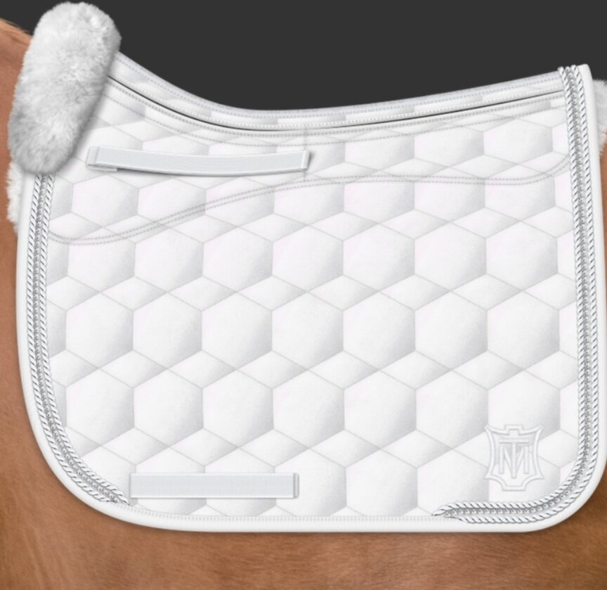 Mattes Correction lampaankarvasatulahuopa timanteilla Valkoinen