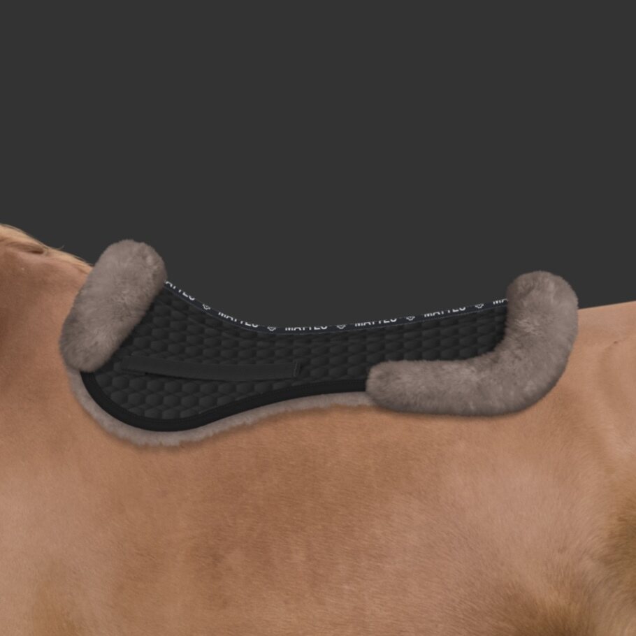 Mattes Ewwa Correction Custom lampaankarvaromaani Musta/Cappucino