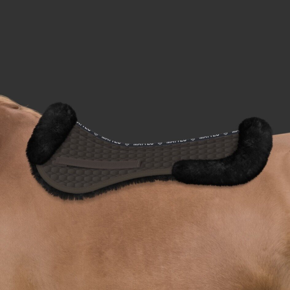 Mattes Ewwa Correction Custom lampaankarvaromaani Ruskea/Musta