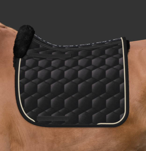 Mattes Lampaankarva correction satulahuopa 2-nyörillä Musta + nyörit musta&champagne