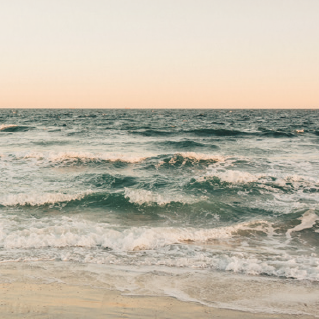 Cremello Pieni tuoksukynttilä 80g Coastal Cypress & Amber