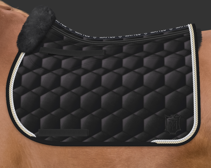 Mattes Lampaankarva correction satulahuopa 2-nyörillä Musta + nyörit valkoinen&champagne