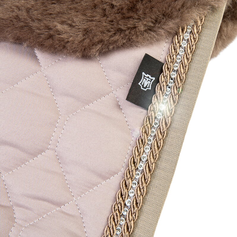 Mattes AW26 Sheen Crystal satulahuopa lampaankarvalla Moon Rock
