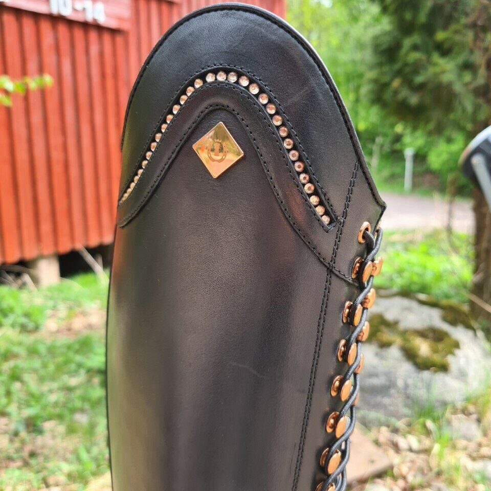 Imperial Riding Olania Dressage ratsastussaappaat Musta