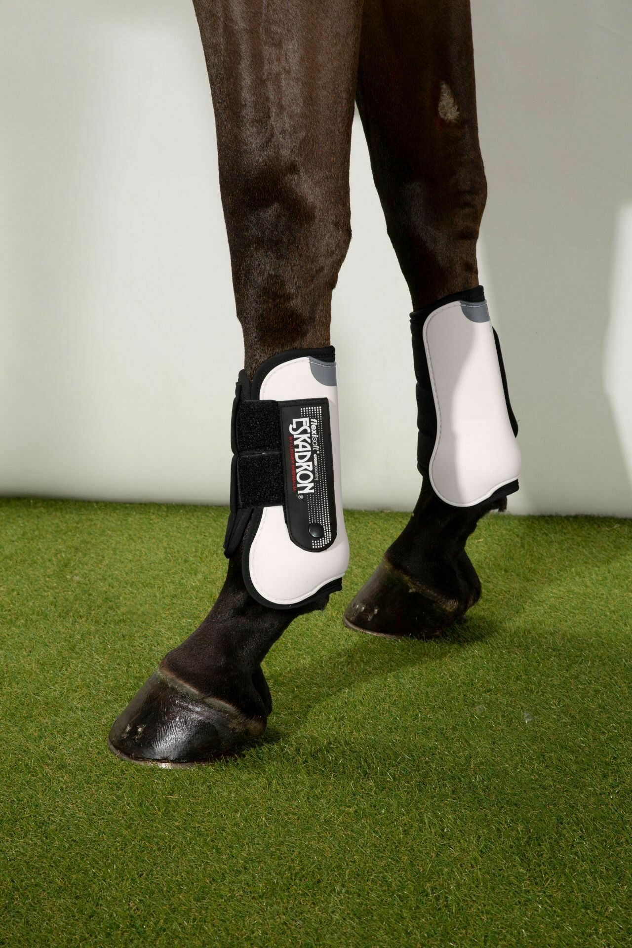 Eskadron Flexisoft Cross Country Jännesuojat Valkoinen