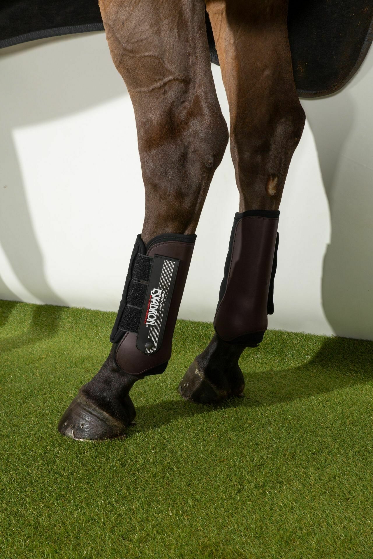 Eskadron Flexisoft Cross Country High Jännesuojat Ruskea