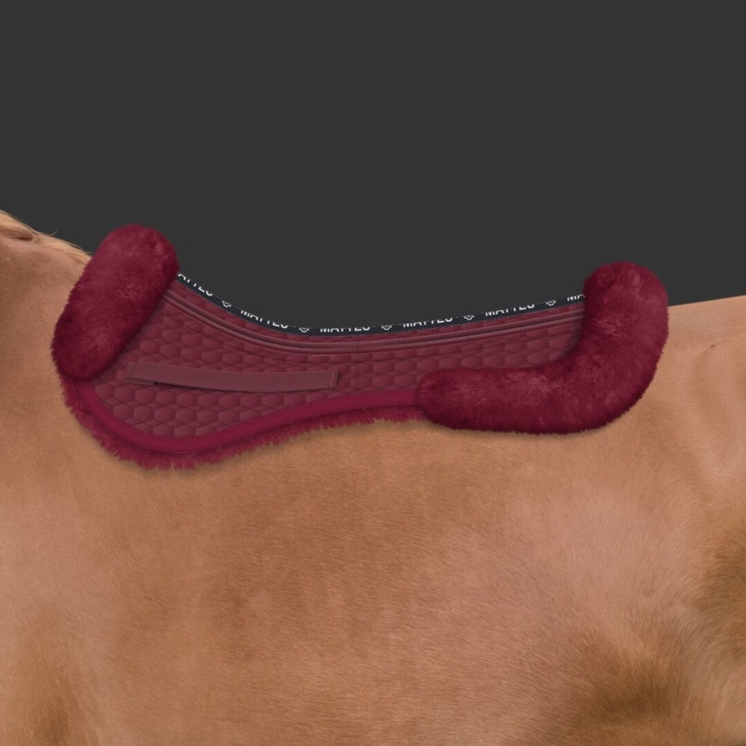 Mattes Ewwa Correction Custom lampaankarvaromaani Burgundy/Burgundy