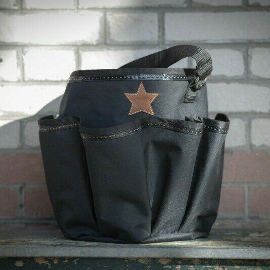 Pénélope Harjalaukku Musta