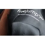 Freejump jalustinpussit