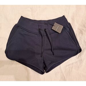 Peak Performance Original collegeshortsit