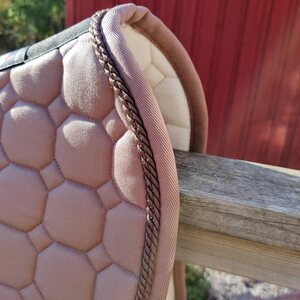 Equiline Octagon custom satulahuopa