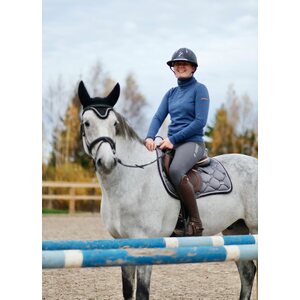 Pure Equestrian Classic Knitted Sweater neule