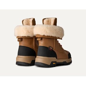 UGG Adirondack XXV talvikengät