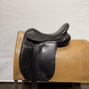 Morris & Nolan koulusatula