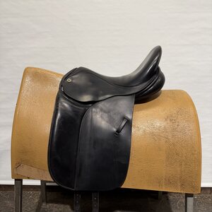 Cliff Barnsby Stuttgart koulusatula X