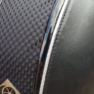 Charles Owen AYR8 Leatherlook Piping ratsastuskypärä